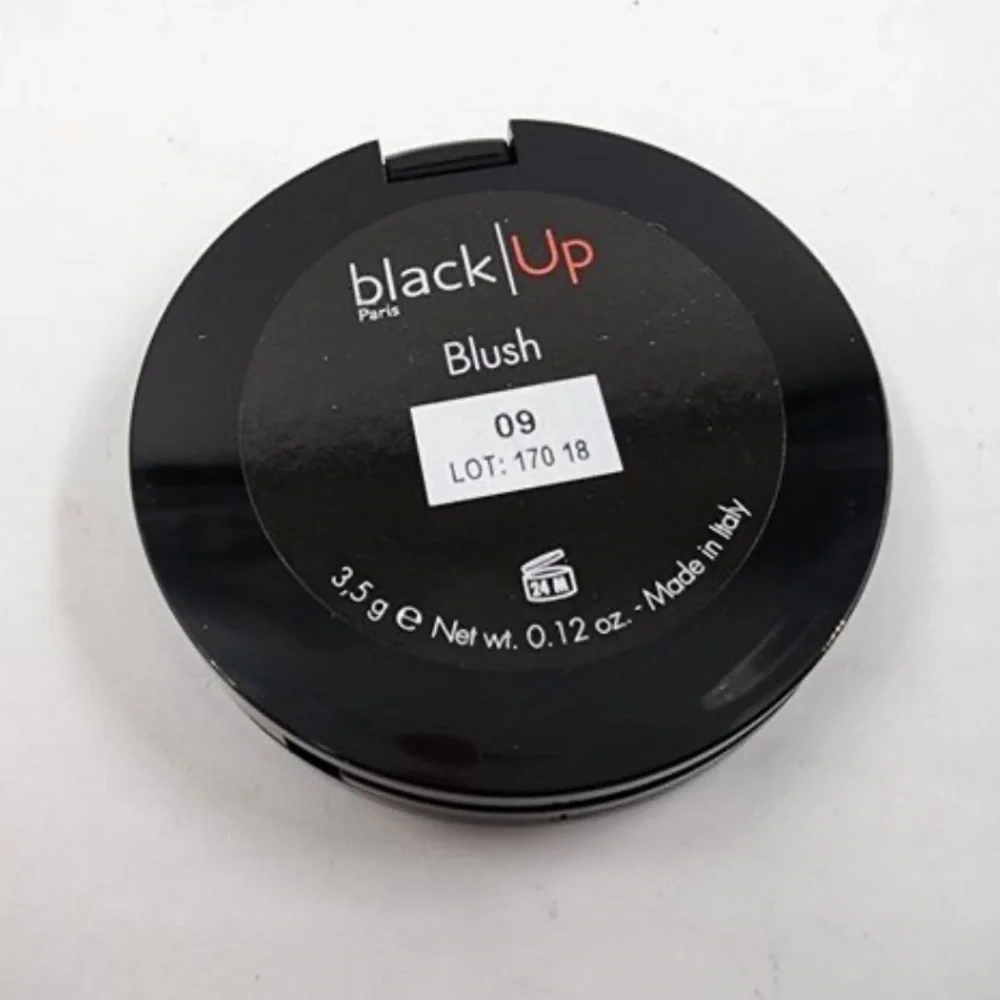 Black Up Silky Formula Blush Matte/Iridescent Finish Shade NBL 09